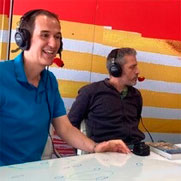 Roberto Santiago se encuentra con cientos de jóvenes lectores en un emocionante encuentro literario en Madrid